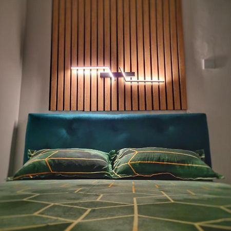 Apartamento 15. Little Studio Bucarest Exterior foto